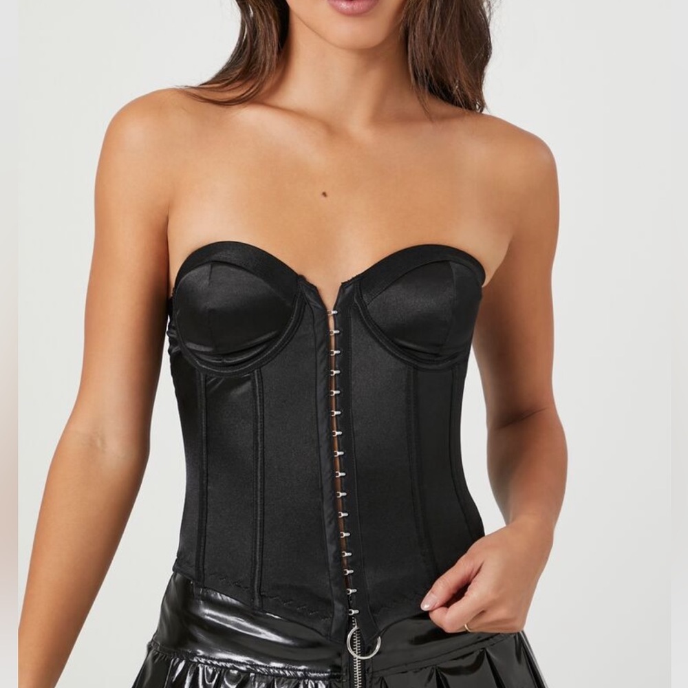 Forever 21 sweetheart satin corset top